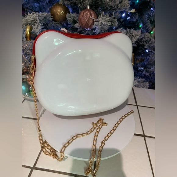 Hard case hello Kitty purse - Picture 2 of 3